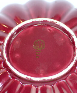 Bilden visar Arthur Percy – Röd Rubin skål 153 / 30 dekor Eugen Trost detalj stämpel
